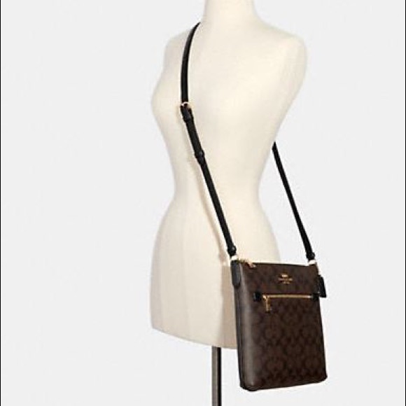 SOLD! Coach Crossbody bag, signature Canvas - Picture 14 of 14